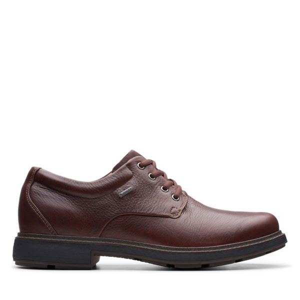Clarks Mens Un Tread Lo GORE-TEX Wide Fit Shoes Dark Brown | CA-8653041